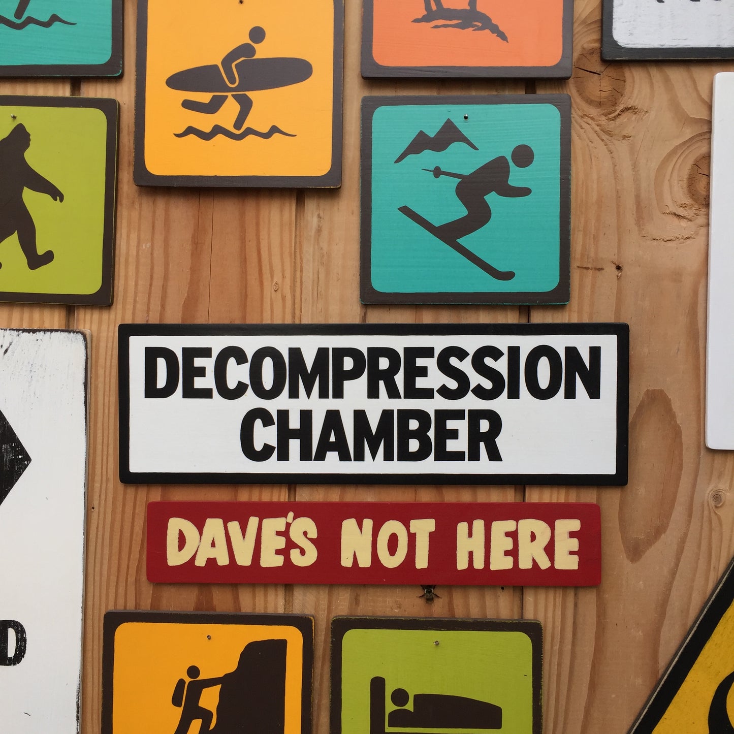 Decompression Chamber Sign | Handmade | Funny Dive Shop Sign | Scuba diver | Sauna | Chill Out Area